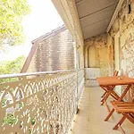 Elegant Studio Apartment With Balcony Surry Hills 6