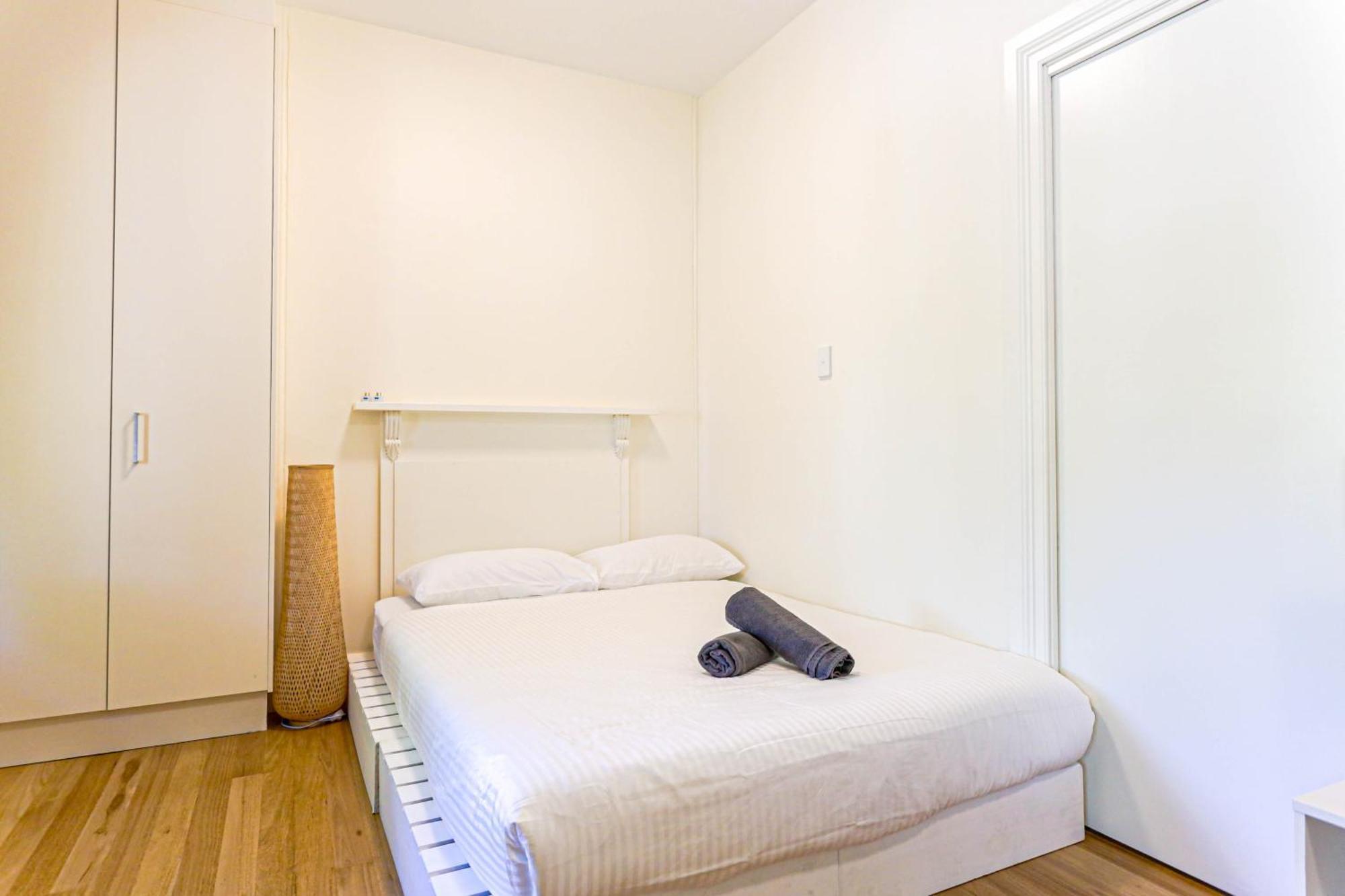 Elegant With Balcony Surry Hills 6 Apartment Sydney
